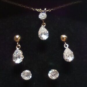 14Kt Yellow Gold Cubic Zirconia Earrings & Pendant with Chain Boxed Set
